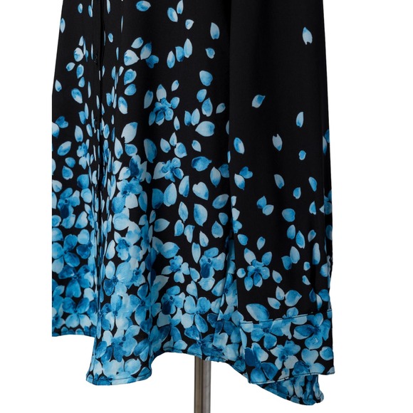 Women's Button Down Blouse Floral Black Blue Petal Size L NWT Klavelli - Picture 7 of 7